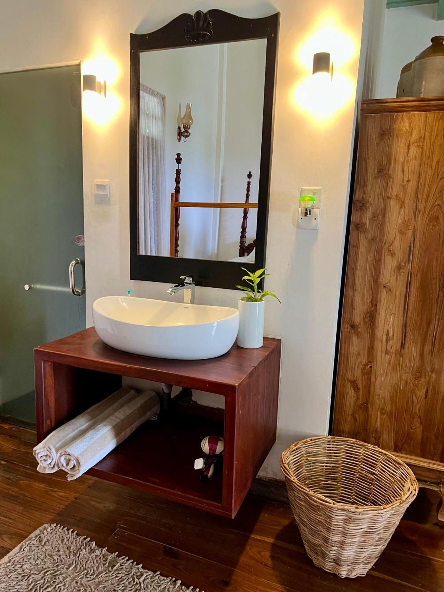 Villa Seven Faces-Luxury Escape,Stunning Views With Private Pool For A Couple Or Family! Galle Exteriör bild